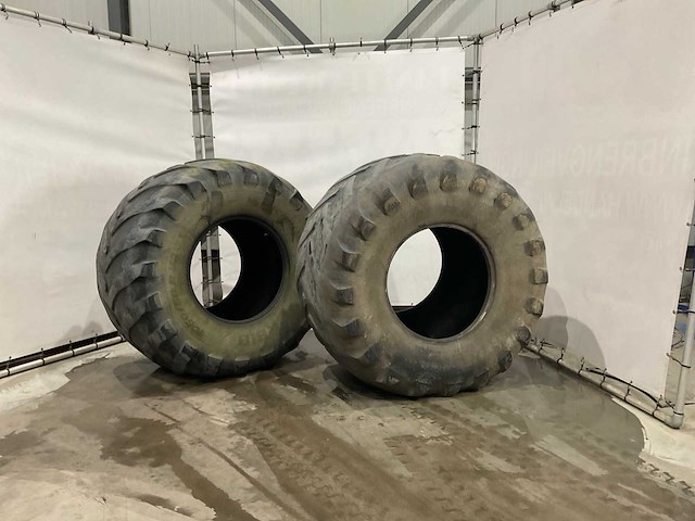 Michelin - megaxbig - tractor band 1050/50 r32 (2x) - afbeelding 2 van  4