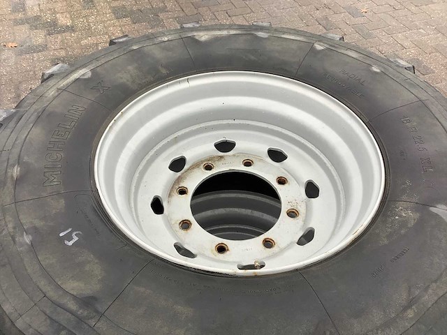 Michelin - radial regroovable - banden met velg (2x) - afbeelding 2 van  4