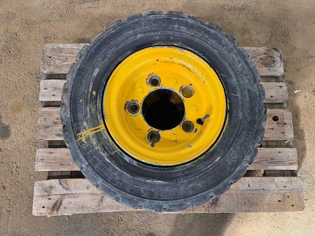 Michelin - starbil x - banden 7.00 r12 - afbeelding 1 van  5