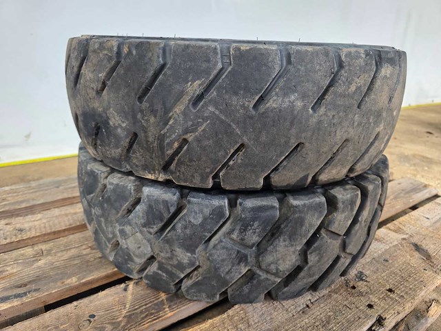 Michelin - starbil x - banden 7.00 r12 - afbeelding 5 van  5