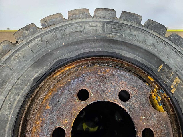 Michelin - starbil x - banden 8.25 r15 - afbeelding 5 van  9