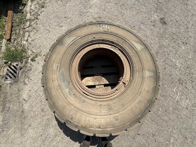 Michelin - starbilx - band 16.00 r25 - afbeelding 5 van  12