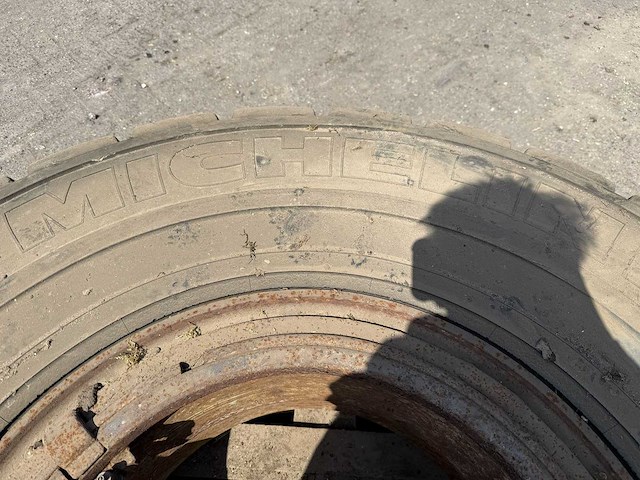 Michelin - starbilx - band 16.00 r25 - afbeelding 6 van  12