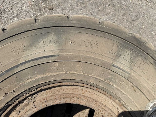 Michelin - starbilx - band 16.00 r25 - afbeelding 7 van  12