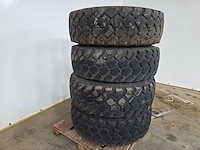 Michelin - vrachtwagen band (4x) - afbeelding 2 van  10