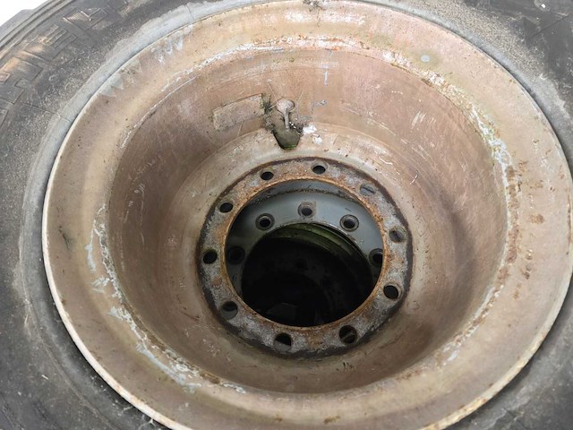 Michelin - vrachtwagen band (4x) - afbeelding 8 van  10