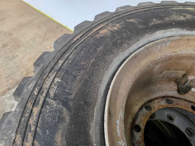 Michelin - vrachtwagen band (4x) - afbeelding 9 van  10