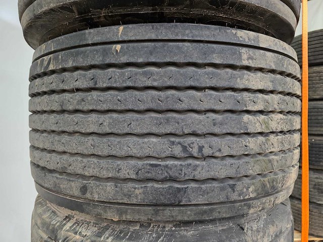 Michelin - vrachtwagenband 445/45 r19.5 (6x) - afbeelding 1 van  13