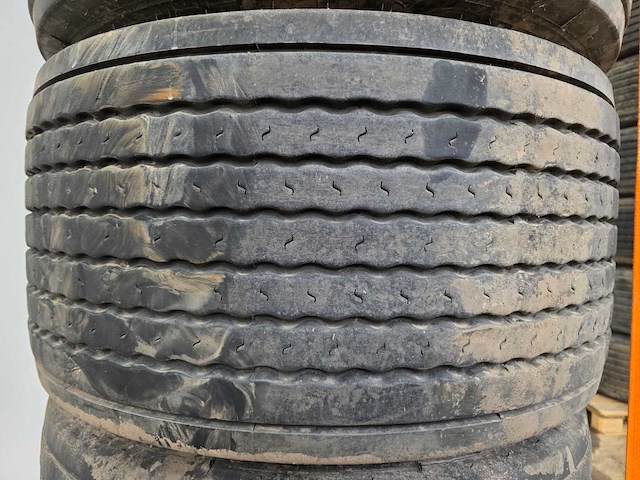 Michelin - vrachtwagenband 445/45 r19.5 (6x) - afbeelding 7 van  13