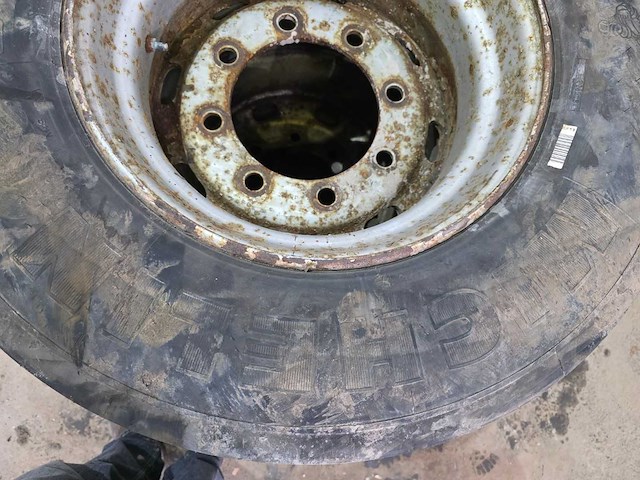Michelin - vrachtwagenband 445/45 r19.5 - afbeelding 4 van  8