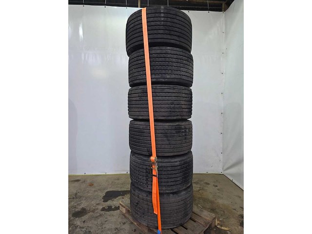 Michelin - vrachtwagenband 445/45 r19.5 - afbeelding 10 van  13