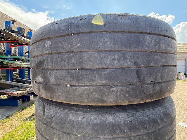 Michelin - x - band 385/55r22.5 (5x) - afbeelding 16 van  17