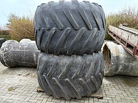 Michelin 1050/50 r32 (2x) wielen - afbeelding 1 van  6