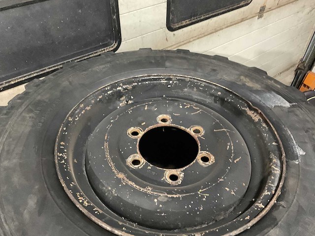 Michelin 12,5-20 band, wiel met velg (5x) - afbeelding 5 van  7