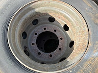 Michelin 285/70r19.5 vrachtwagenbanden met velg - afbeelding 2 van  4