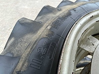 Michelin 300/95 r46 dubbel lucht wielen (2x) - afbeelding 3 van  6