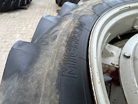 Michelin 300/95 r46 dubbel lucht wielen (2x) - afbeelding 4 van  6