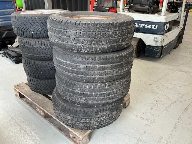 Michelin agilis 81 autoband (4x) - afbeelding 2 van  3