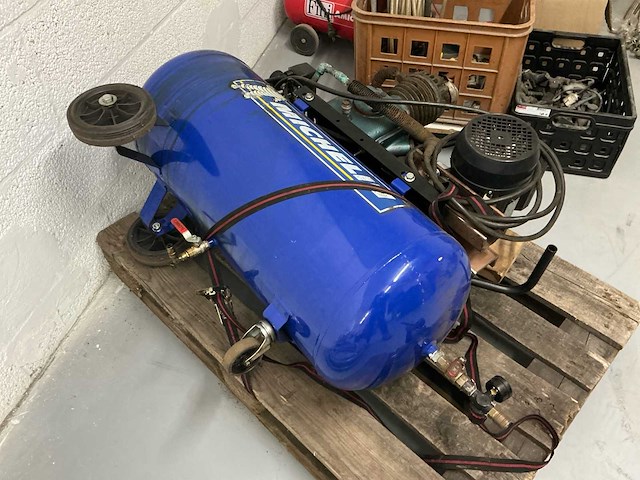 Michelin, airtask luchtcompressor (4x) - afbeelding 5 van  12