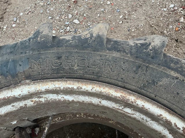 Michelin band en velg dubbel lucht 12.4-36 (2x) - afbeelding 7 van  7