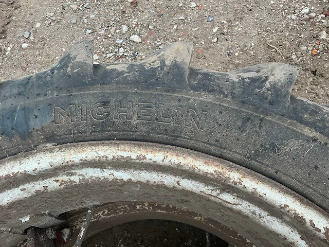 Michelin band en velg dubbel lucht 12.4-36 (2x) - afbeelding 7 van  7