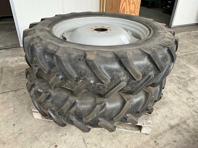 Michelin band met velg (2x) - afbeelding 1 van  5