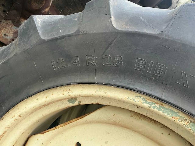 Michelin band met velg (2x) - afbeelding 4 van  4