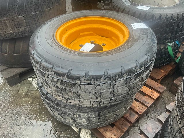 Michelin band met velg (2x) - afbeelding 1 van  5