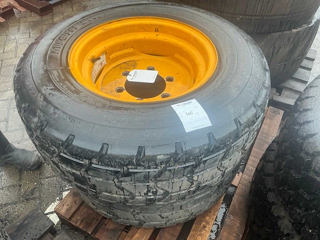 Michelin band met velg (2x) - afbeelding 4 van  5