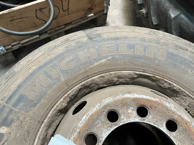 Michelin band met velg (2x) - afbeelding 5 van  6