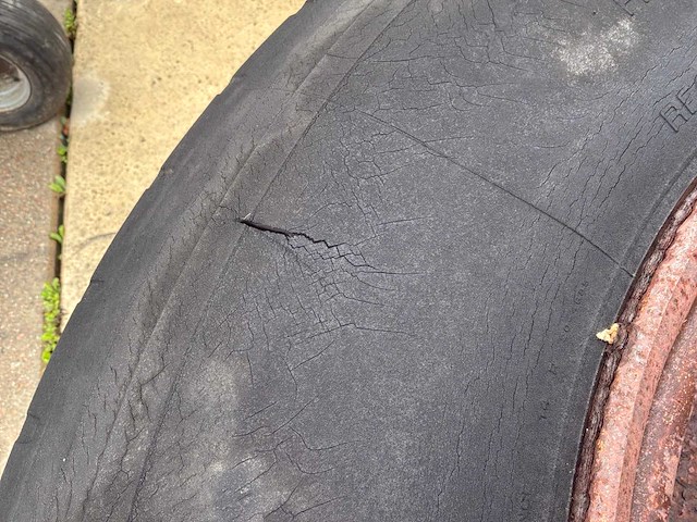 Michelin band met velg (2x) - afbeelding 9 van  10