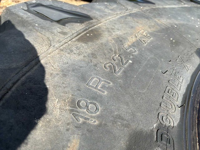 Michelin banden met velg - afbeelding 4 van  5