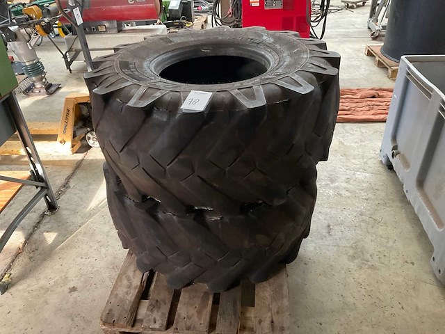 Michelin compact line tractorband (2x) - afbeelding 1 van  7