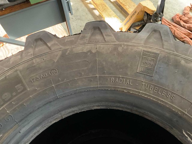 Michelin compact line tractorband (2x) - afbeelding 6 van  7