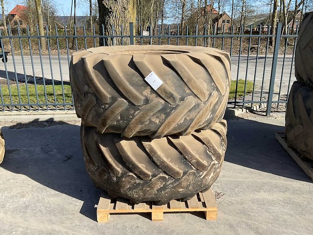 Michelin landbouwband met velg (2x) - afbeelding 1 van  5