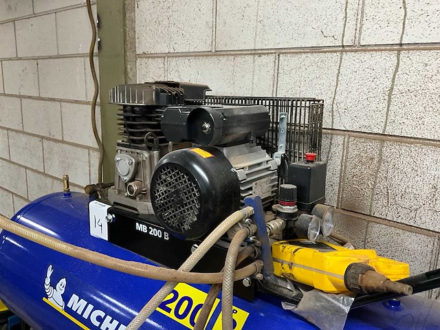 Michelin mb 200 b luchtcompressor - afbeelding 3 van  8