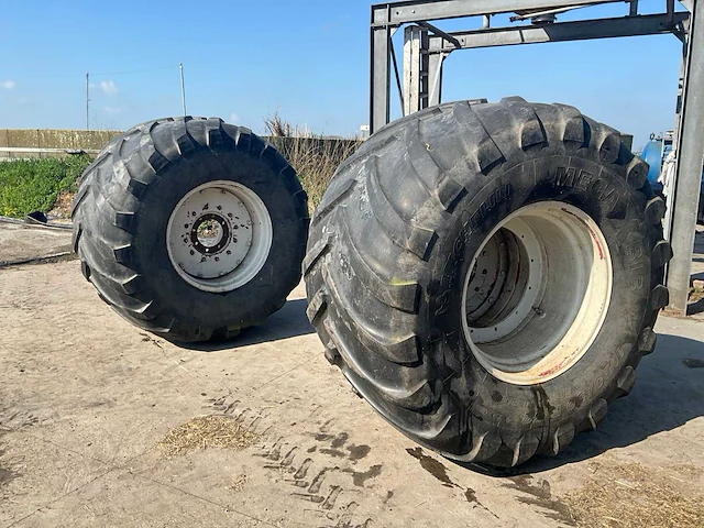 Michelin mega x bib 1050/50r32 band met velg - afbeelding 1 van  13