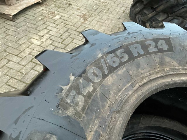 Michelin multibib 540/65 r24 banden (2x) - afbeelding 4 van  6