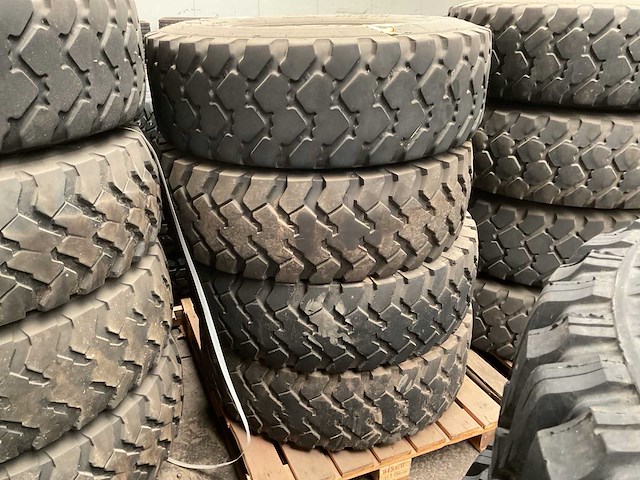 Michelin verschillende banden (4x) - afbeelding 2 van  3