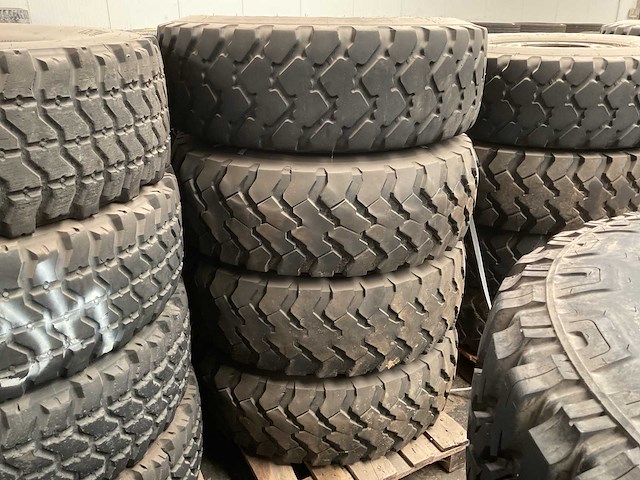 Michelin verschillende banden (4x) - afbeelding 1 van  1