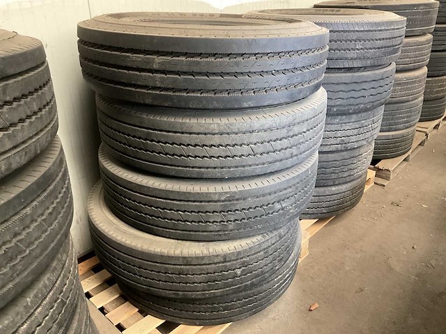 Michelin verschillende banden (5x) - afbeelding 2 van  3