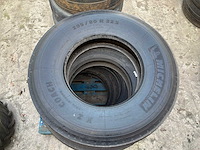 Michelin vrachtwagenband (4x) - afbeelding 2 van  4