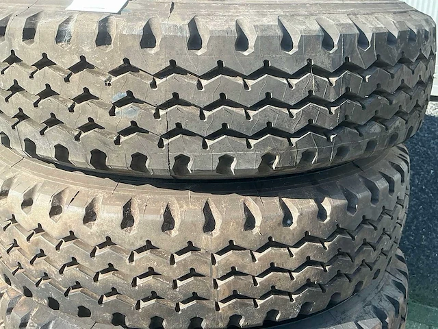 Michelin x 17.5 inch bandenset - afbeelding 2 van  6