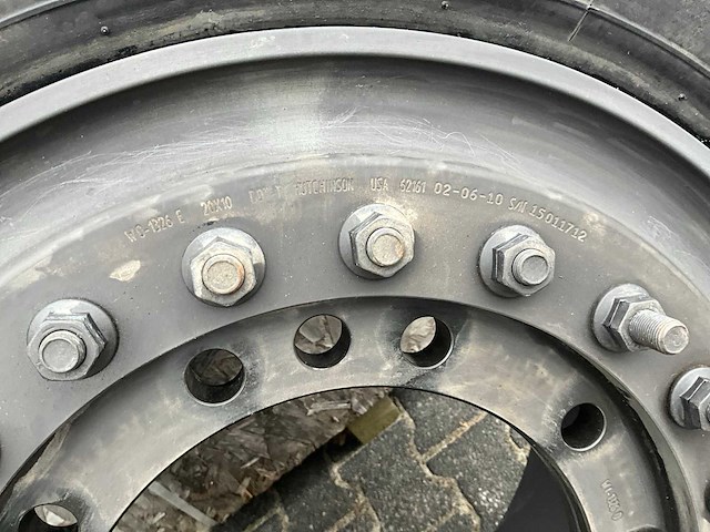 Michelin x 395/85 r20 bamd met velg (4x) - afbeelding 11 van  12