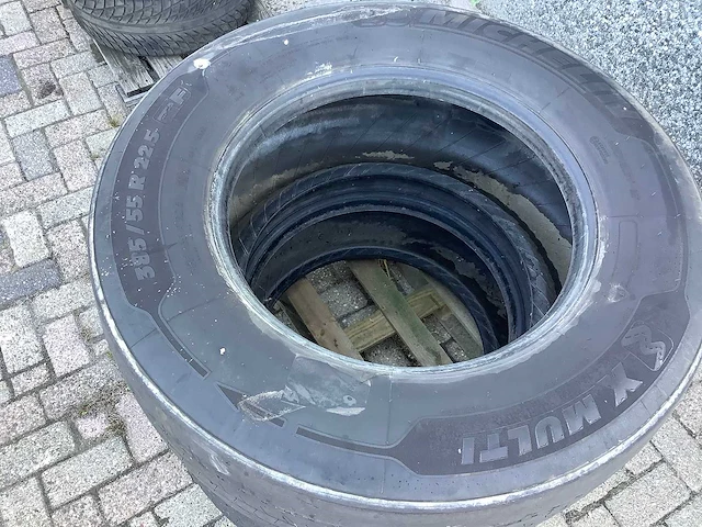 Michelin x multi truck 385/55 r 22.5 band (2x) - afbeelding 2 van  3