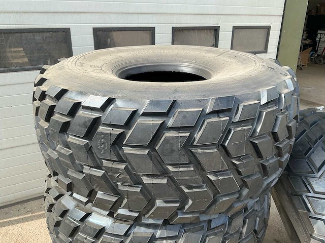 Michelin x tractorband (4x) - afbeelding 3 van  10