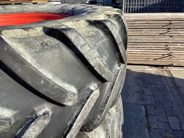 Michelin xm 108 band met velg - afbeelding 1 van  1