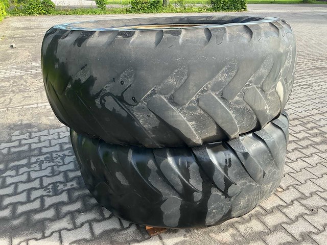 Michelin xm 108 tractorband met velg - afbeelding 3 van  5