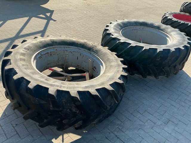 Michelin xm108 band met velg (dubbel lucht) (2x) - afbeelding 1 van  8