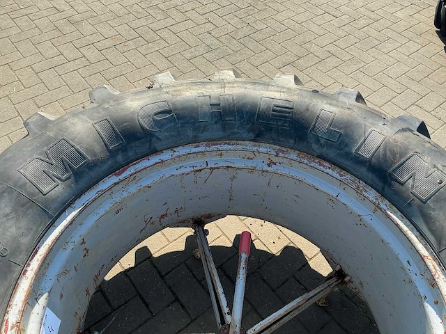 Michelin xm108 band met velg (dubbel lucht) (2x) - afbeelding 7 van  8